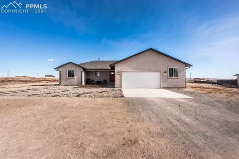 1674 N Calle Rosa Dr, Pueblo West, CO 81007
