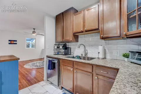 Kitchen - 9955 Mesa Rd, Cascade, CO 80809 photo 4 of 6