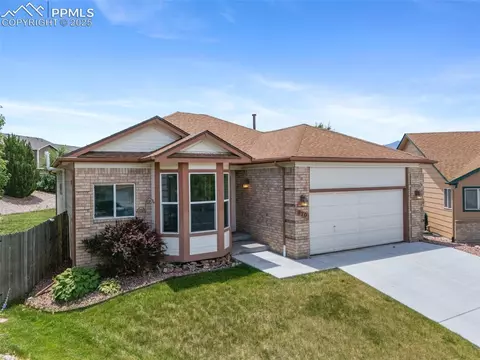 870 Calliope Ct, Colorado Springs, CO 80916