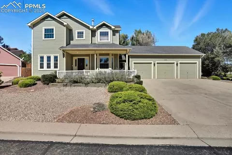 660 Pony Ln, Colorado Springs, CO 80904