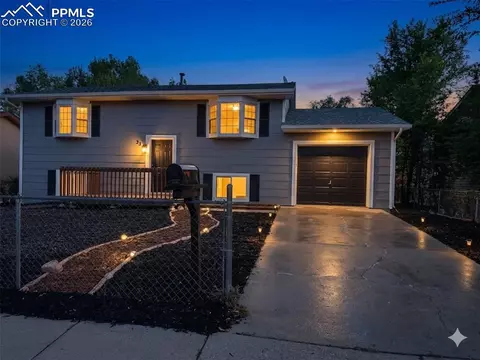 334 Iris Dr, Fountain, CO 80817