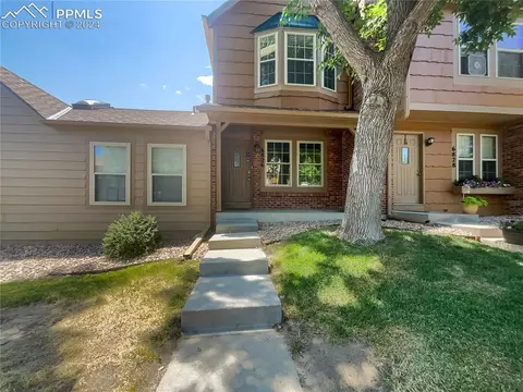 6826 Mountain Top Ln, Colorado Springs, CO 80919