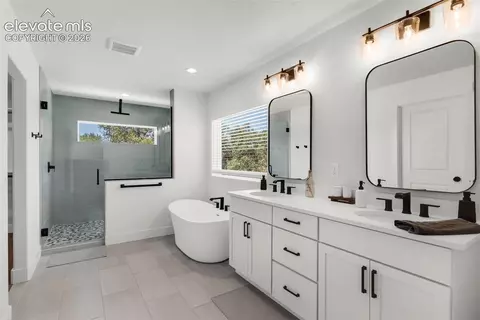 Bath - 1444 County Road 119, Florence, CO 81226 photo 1 of 4