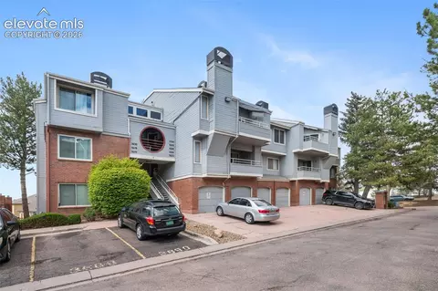 3700 Iguana Dr, Colorado Springs, CO 80910