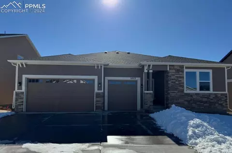 6013 Williams Run Dr, Colorado Springs, CO 80924