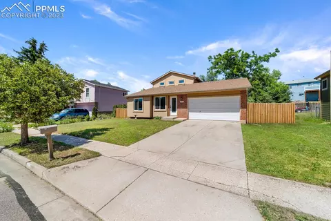 5064 Cita Dr, Colorado Springs, CO 80916