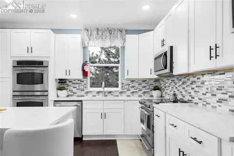 21062 E Mansfield Pl, Aurora, CO 80013 photo 6
