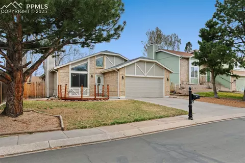 3865 Moose Run Dr, Colorado Springs, CO 80918