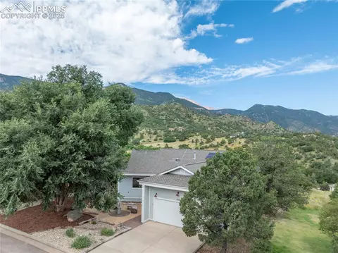 328 Sutherland Pl, Manitou Springs, CO 80829