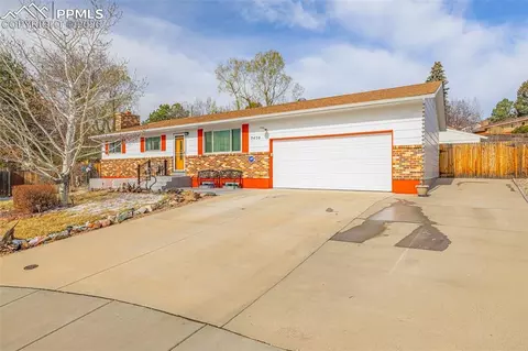 5450 Flintridge Dr, Colorado Springs, CO 80918