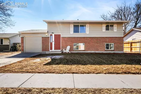 502 Avenida Del Cielo Na Na, Fountain, CO 80817