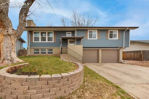 7225 Loveland Ave, Fountain, CO 80817