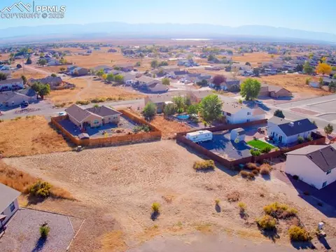 290 W Palomar Bay Na Na, Pueblo West, CO 81007