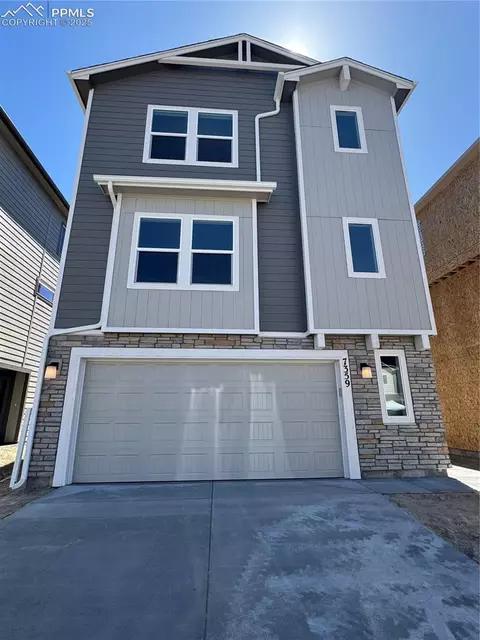 7359 Cornice Pt, Colorado Springs, CO 80923