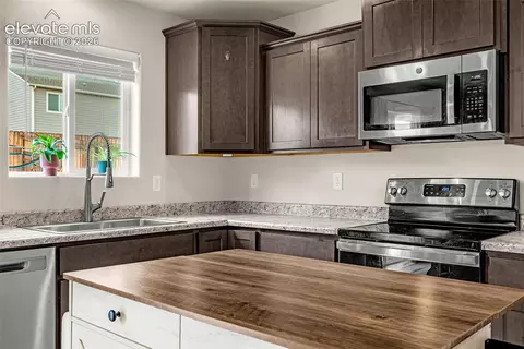 Kitchen - 11036 Bossett Dr, Peyton, CO 80831 photo 2 of 3