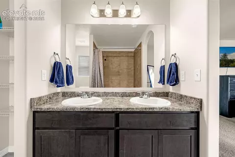 Bath - 11036 Bossett Dr, Peyton, CO 80831 photo 2 of 3
