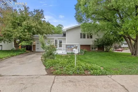 302 Cielo Vista St, Colorado Springs, CO 80911