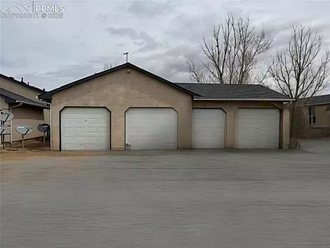 729 E Laporte Dr, Pueblo, CO 81007