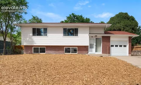 98 Landoe Ln, Colorado Springs, CO 80911