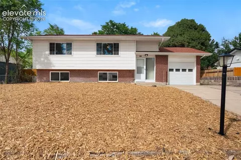 98 Landoe Ln, Colorado Springs, CO 80911