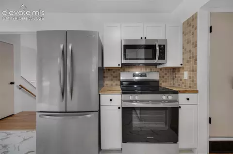 98 Landoe Ln, Colorado Springs, CO 80911