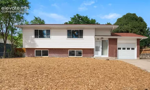 98 Landoe Ln, Colorado Springs, CO 80911