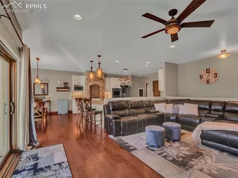 8565 Aspenglow Ln, Cascade, CO 80809 photo 7