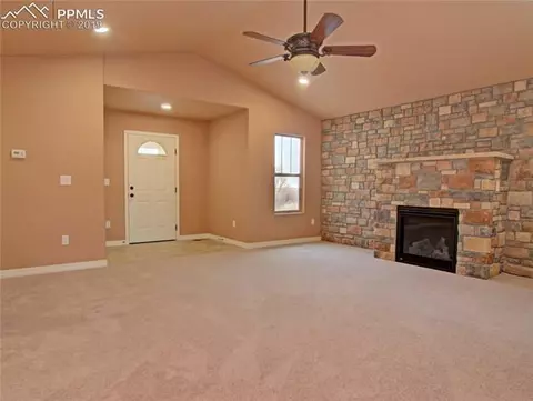 6715 Gelbvieh Rd, Peyton, CO 80831 photo 4