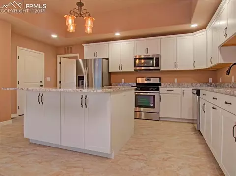 6715 Gelbvieh Rd, Peyton, CO 80831 photo 3