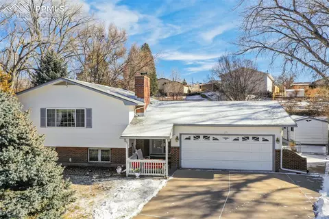 215 Cielo Vista St, Colorado Springs, CO 80911