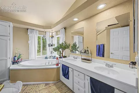 Bath - 972 Wampum Ln, Como, CO 80432 photo 2 of 4