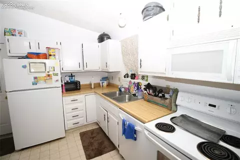 3640 Broken Arrow Dr, Peyton, CO 80831 photo 2