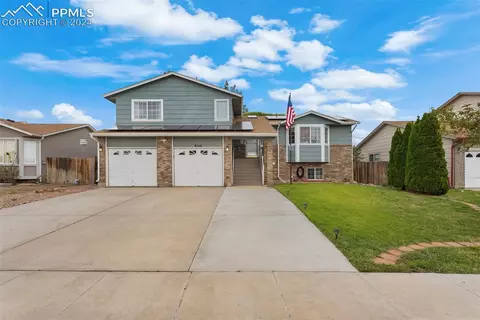 8146 Hidden Pine Dr, Colorado Springs, CO 80925