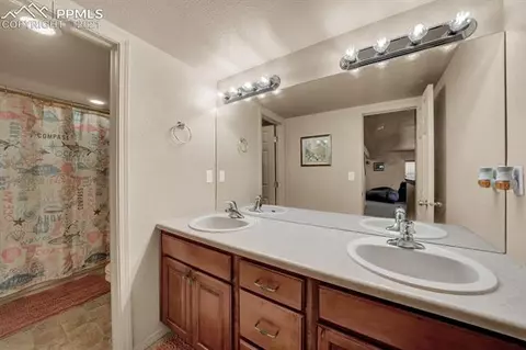 10318 Mount Evans Dr, Peyton, CO 80831 photo 14