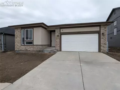 1929 Manassa St, Pueblo, CO 81001