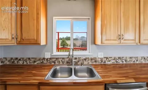Kitchen - 19027 Murphy Rd, Peyton, CO 80831 photo 2 of 3