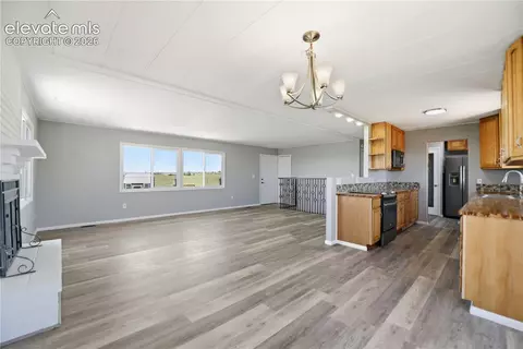 Living - 19027 Murphy Rd, Peyton, CO 80831 photo 4 of 9