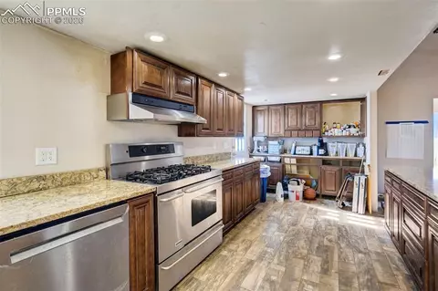 Kitchen - 14050 Davis Rd, Peyton, CO 80831 photo 2 of 2