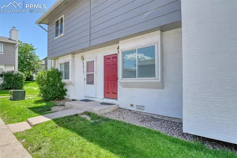 6613 Proud Eagle Ct, Colorado Springs, CO 80915