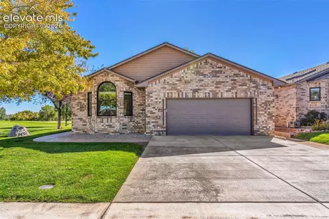 2 Country Club Vlg, Pueblo, CO 81008