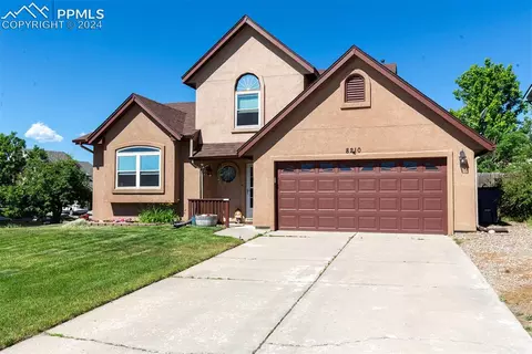 8210 Turkey Run Dr, Colorado Springs, CO 80920