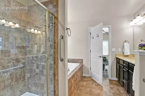 Bath - 809 Tailings Dr, Monument, CO 80132 photo 2 of 4