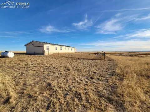 30595 Carl Vw, Yoder, CO 80864 photo 2
