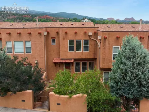326 Santa Fe Pl #A, Manitou Springs, CO 80829
