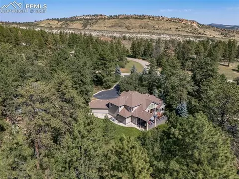 4002 Kalamath Dr, Larkspur, CO 80118