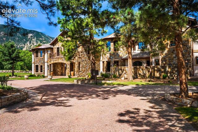 22 Crossland Rd, Colorado Springs, CO 80906