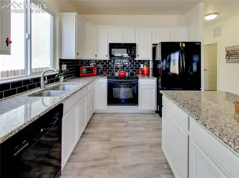 7534 Teocalli Pt, Peyton, CO 80831 photo 8