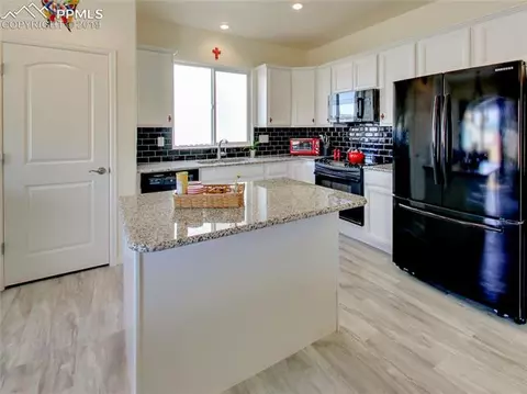 7534 Teocalli Pt, Peyton, CO 80831 photo 6