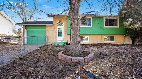 527 Syracuse St, Colorado Springs, CO 80911