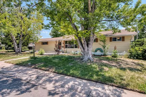 8584 E Briarwood Pl, Centennial, CO 80112